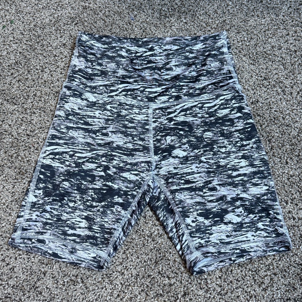 Daisy Fuentes Black and White Athletic Shorts with Stretch Fit